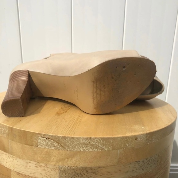 Size 11 Beige Nine West “Mega” Nude Wooden Block Heel Cut Out Ankle Boot… - Picture 10 of 12